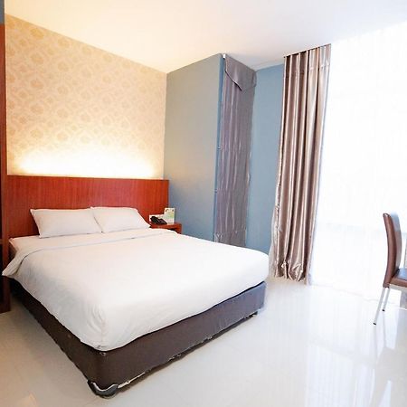 The Crew Hotel Medan Zewnętrze zdjęcie