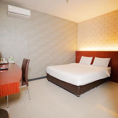 The Crew Hotel Medan Zewnętrze zdjęcie